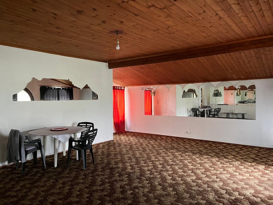  Bedroom Property for Sale in Richmond Estate Western Cape